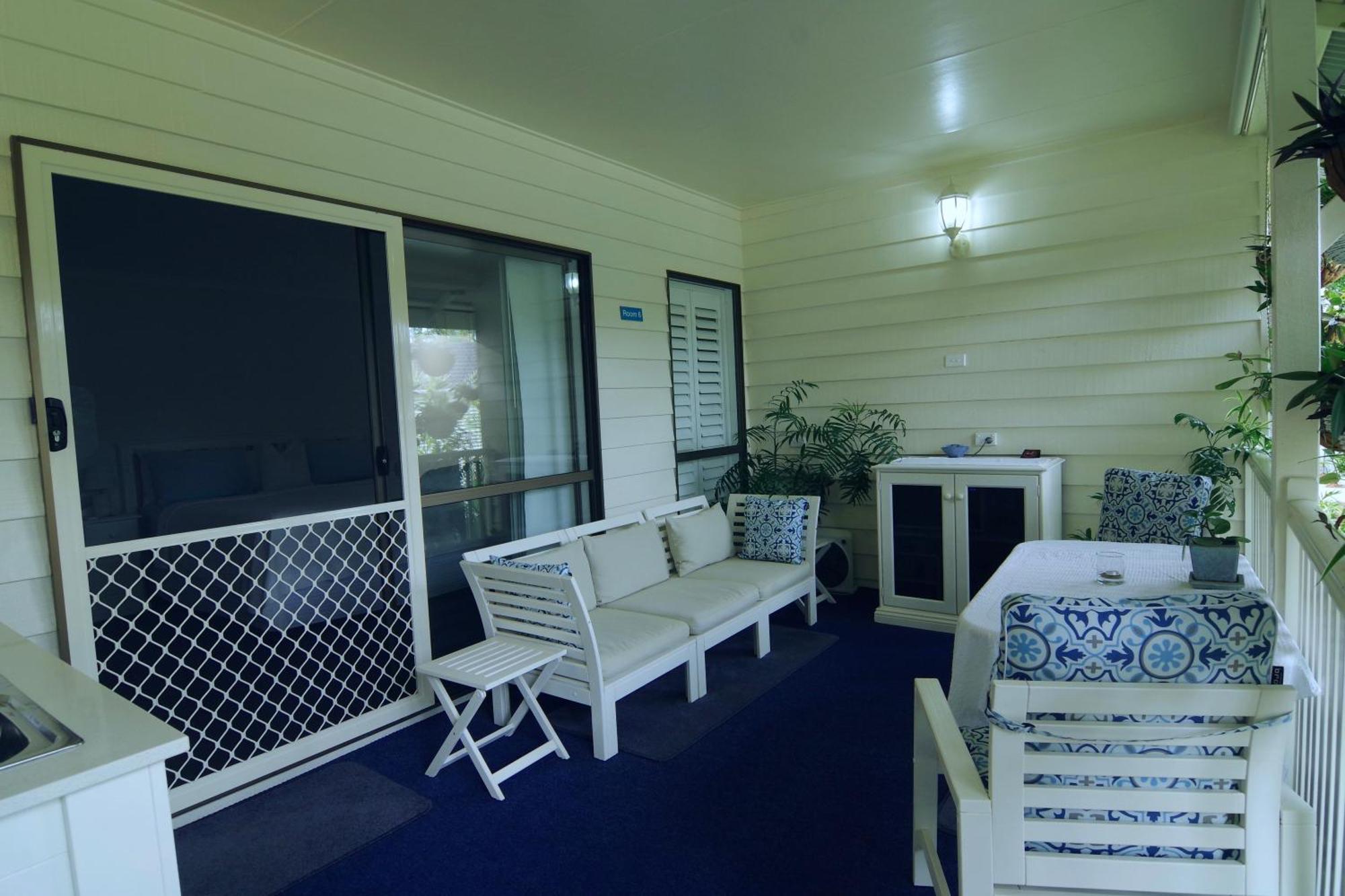 Debbie's Place Hotel 4*