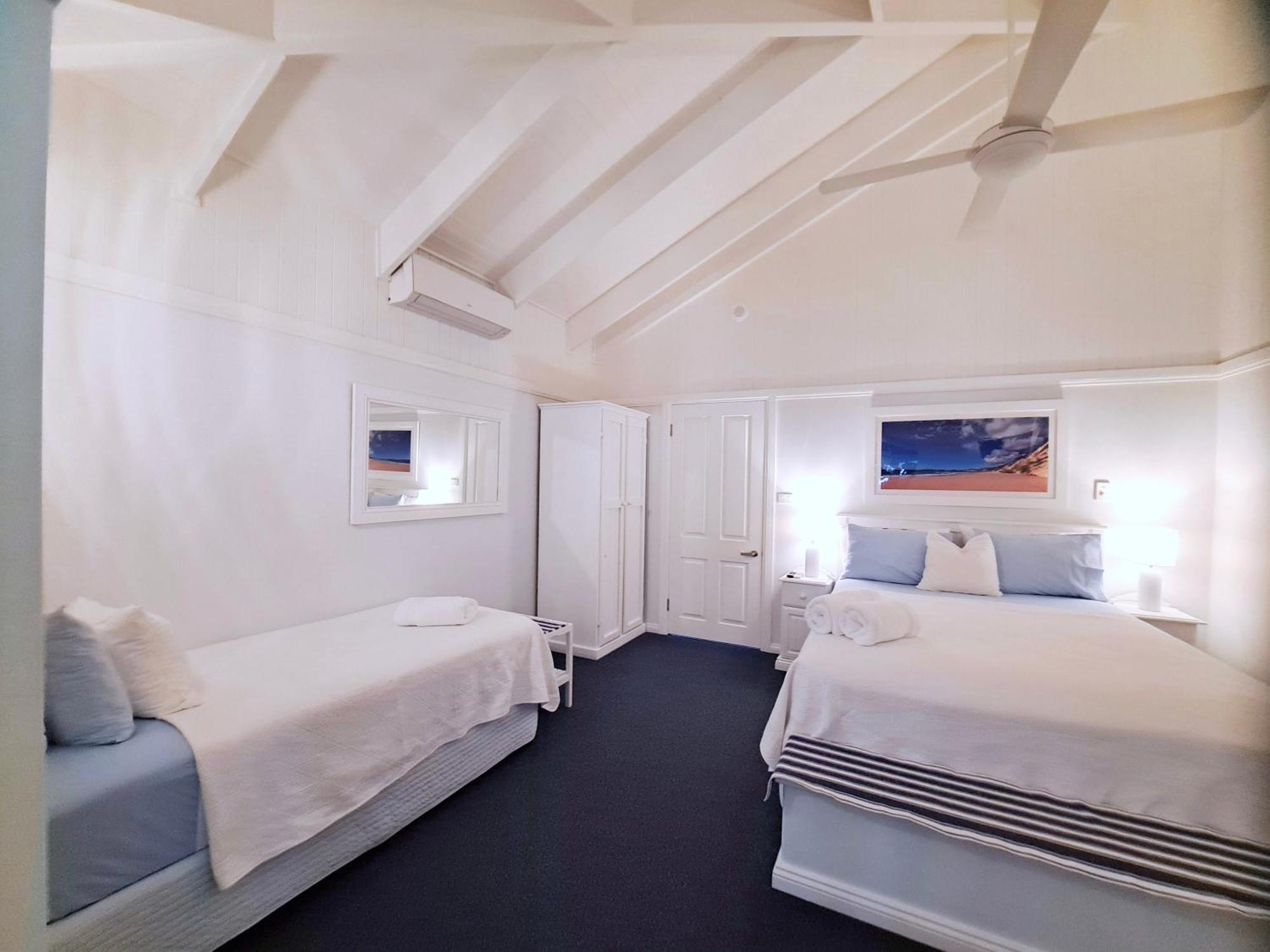 Hotel Debbie's Place Rainbow Beach